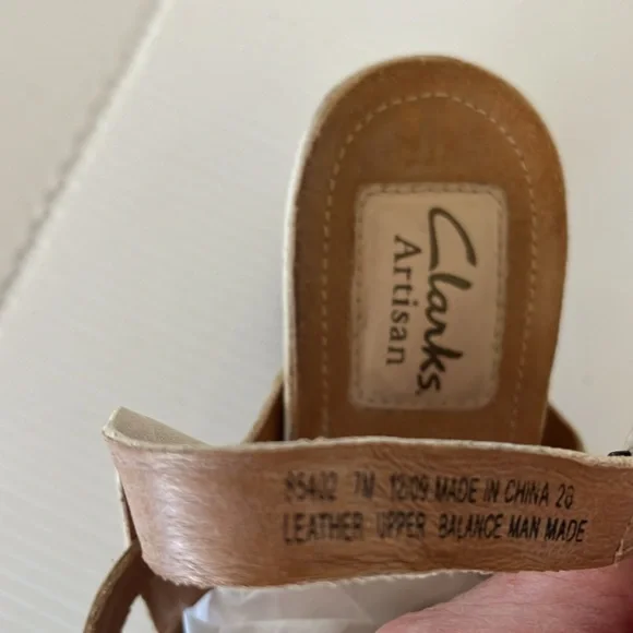 Clarks Artisans Tan Slingback Buckle Closure Stack Heeled Sandal Women’s 7 - Picture 9 of 9